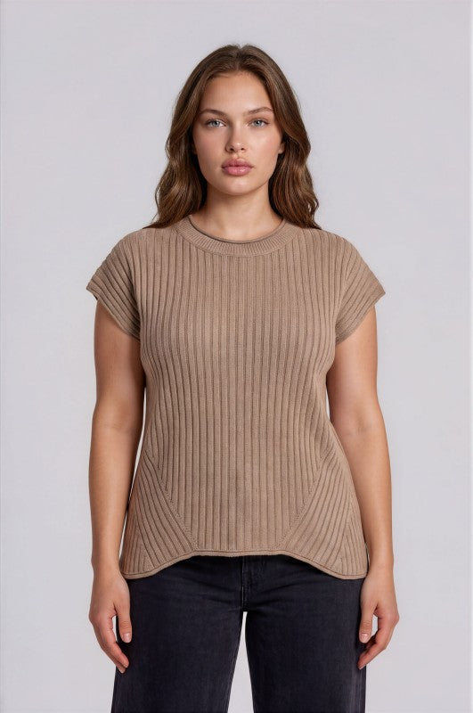 Brown ribbed short sleeve pullover