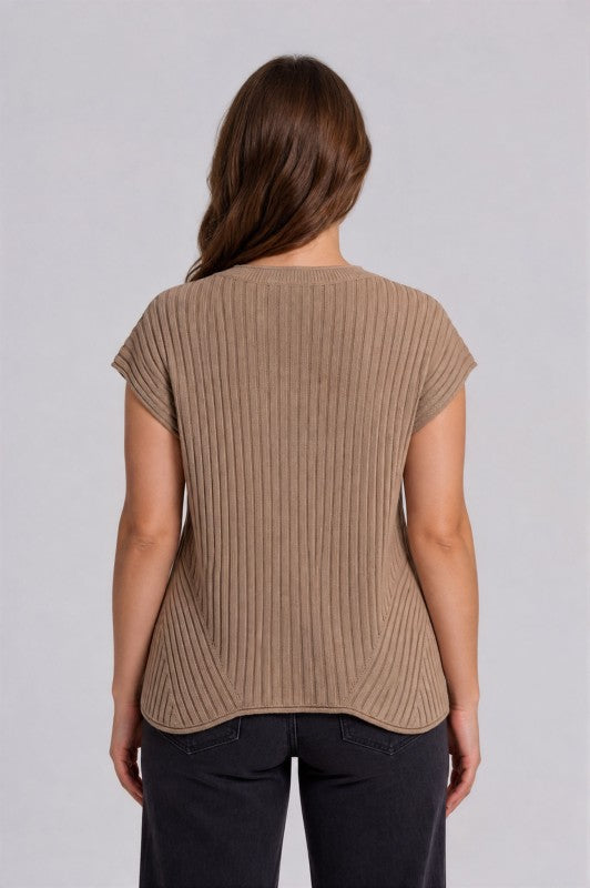 Brown ribbed short sleeve pullover