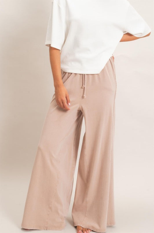 Wide leg pants